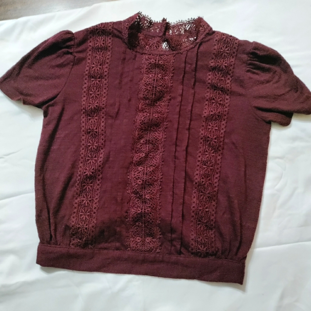Cute top with lace detail